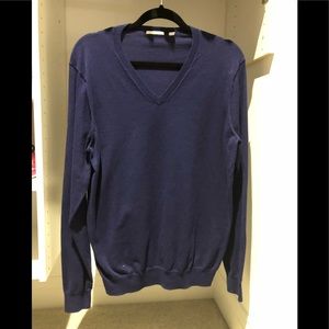 Uniqlo sweater